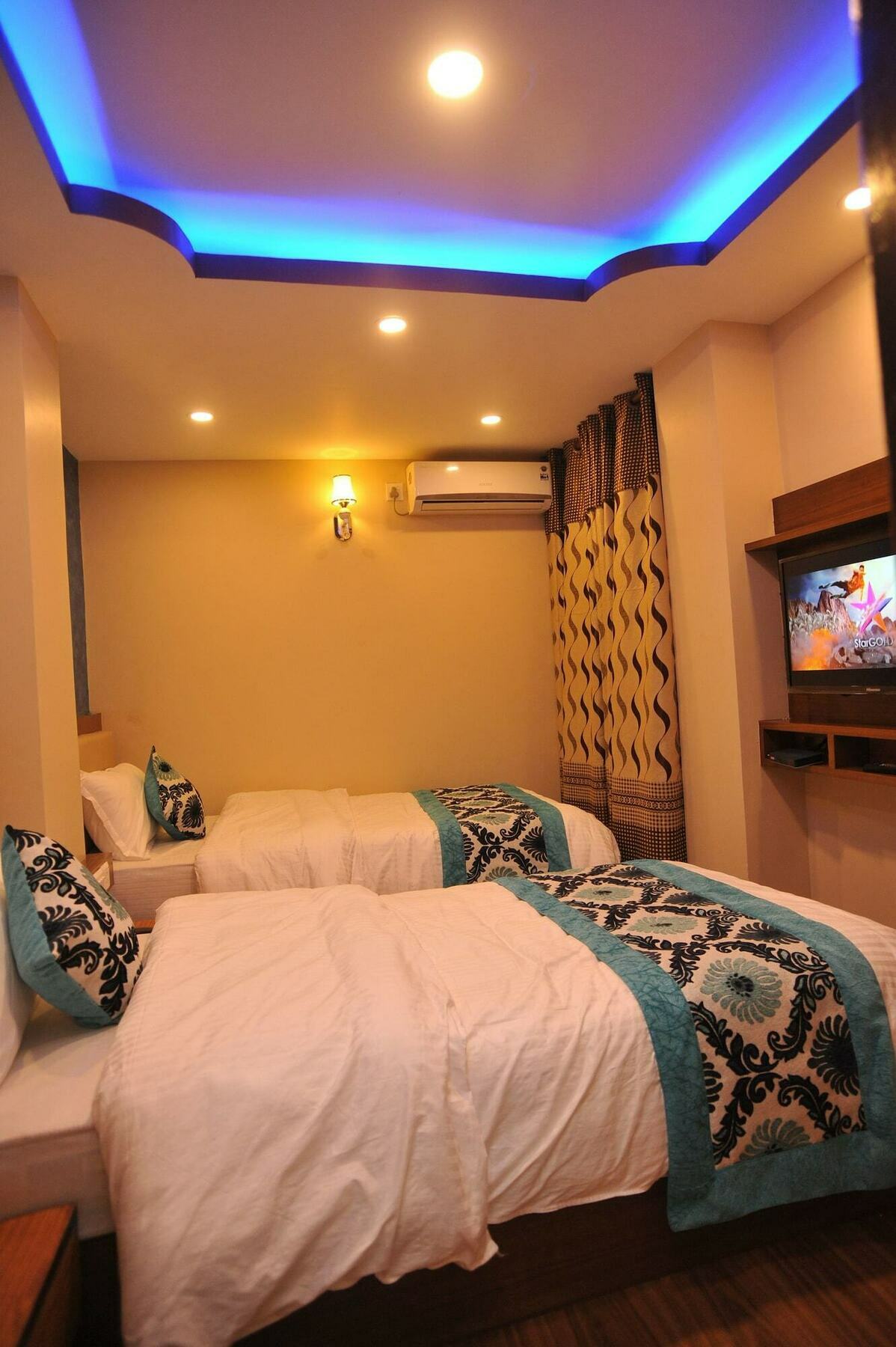 Hotel Arati กาฐมาณฑุ ภายนอก รูปภาพ